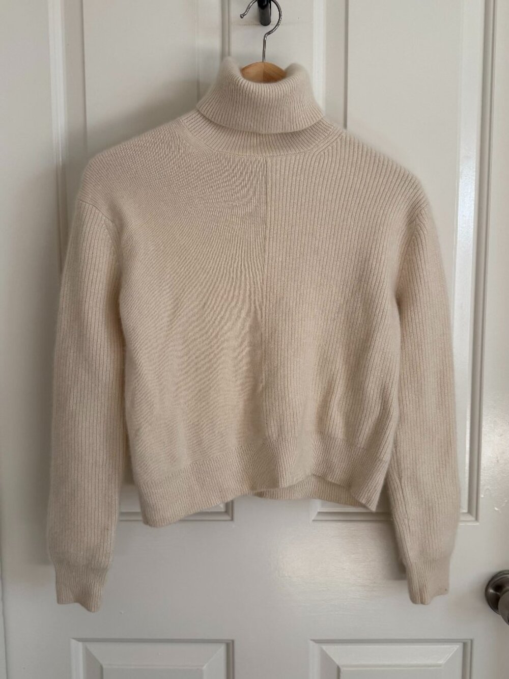 Theory Cashmere Ribbed Pattern Blocked Sweater in Soft Ivory/Cream, Size P